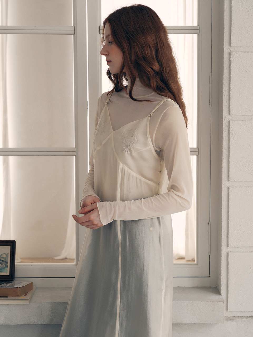 [rolarola]SHEER EMBROIDERY BUSTIER ワンピース★新作・24AW★ 로라로라