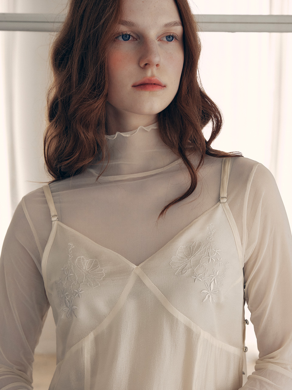 [rolarola]SHEER EMBROIDERY BUSTIER ワンピース★新作・24AW★ 로라로라