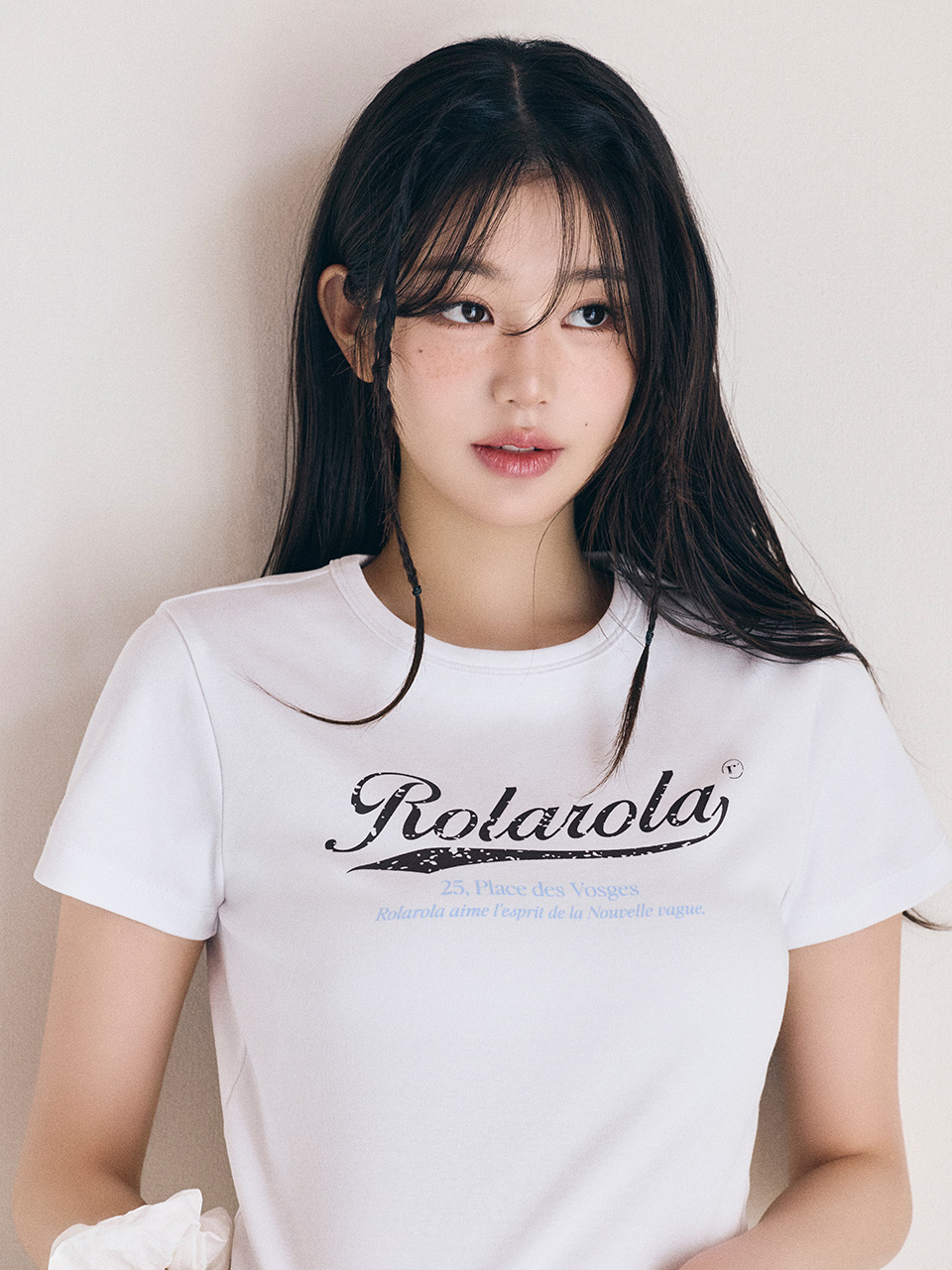 韓国 人気[ROLAROLA] VINTAGE NOUVELLE LOGO HALF T-SHIRT 로라로라