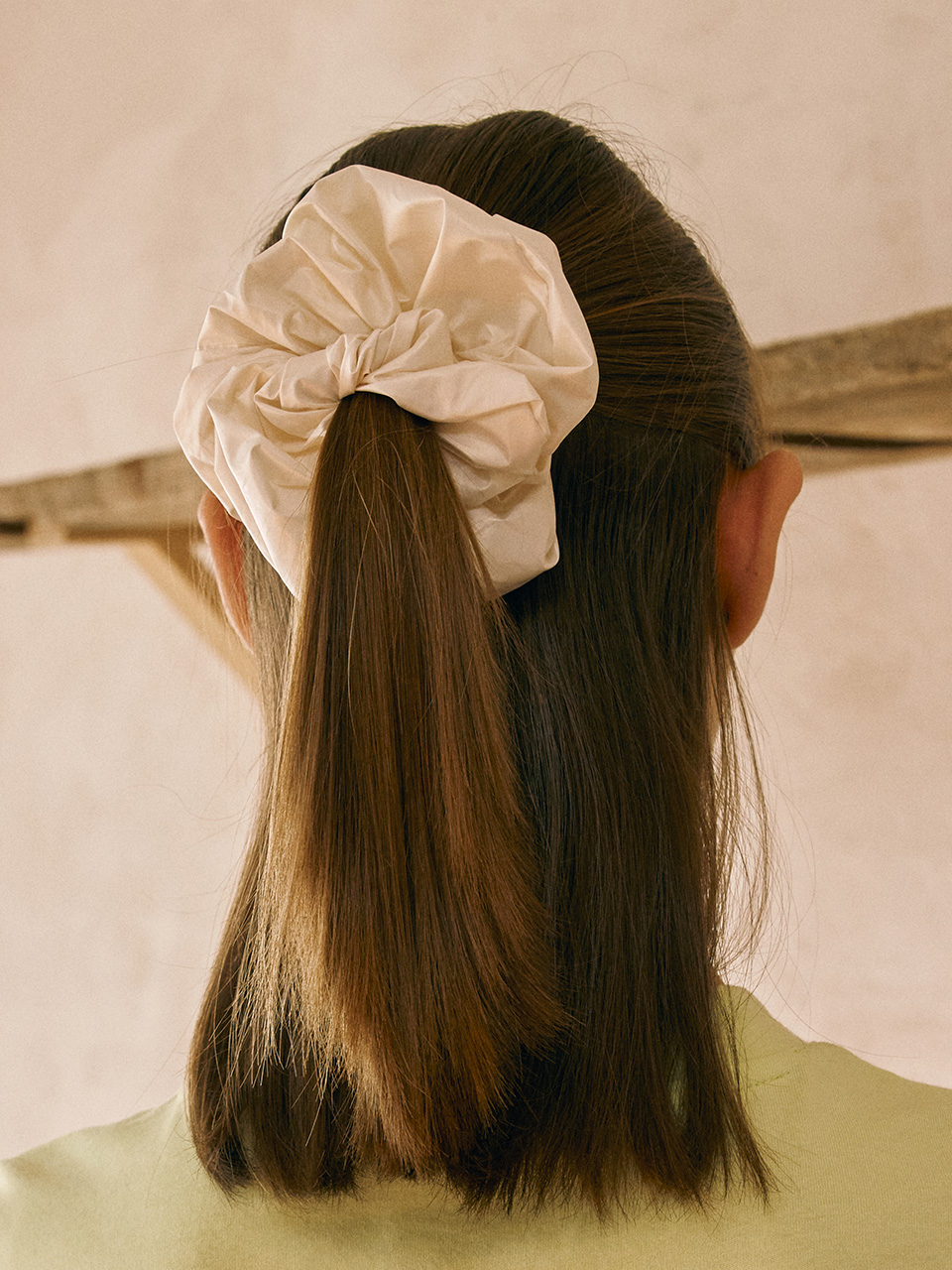 PEARLY HAIR SCRUNCH IVORY