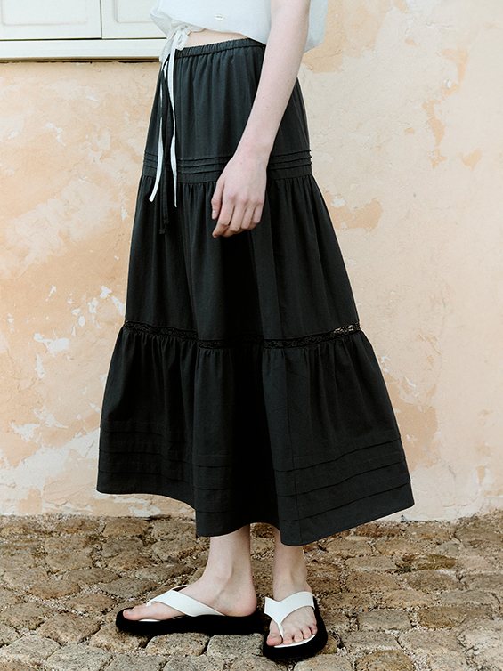 韓国アイドル着用【ROLAROLA】ROLAROLA LACE PINTUCK LONG SKIRT ROLAROLA LACE PINTUCK LONG SKIRT